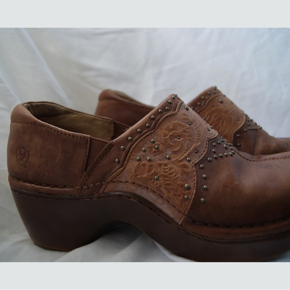 Ariat Women's Brown Leather Embellished Slip-On Clogs - Picture 2 of 11